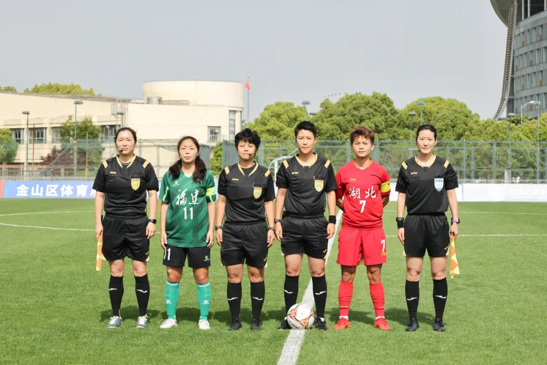 关于体育界大事件：女足明星团队再掀热潮的信息